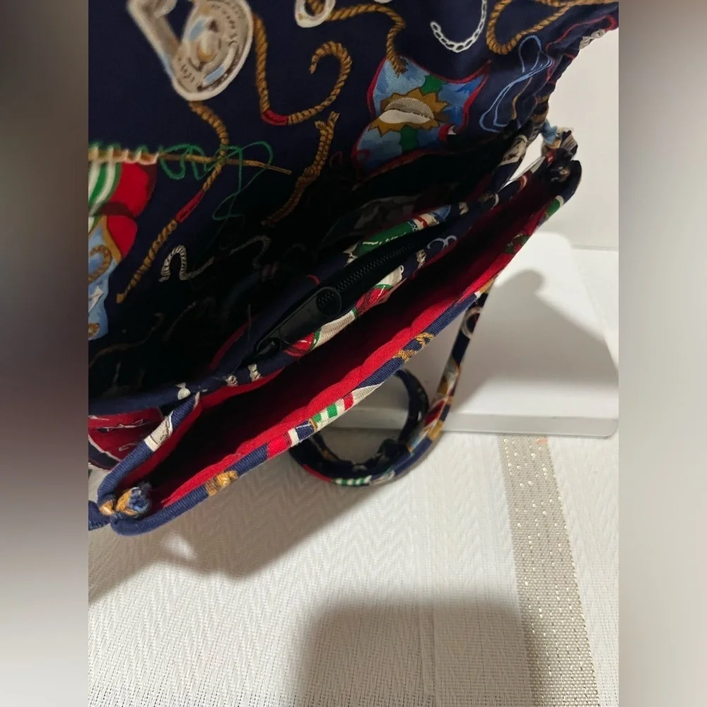 Vera Bradley good precondition